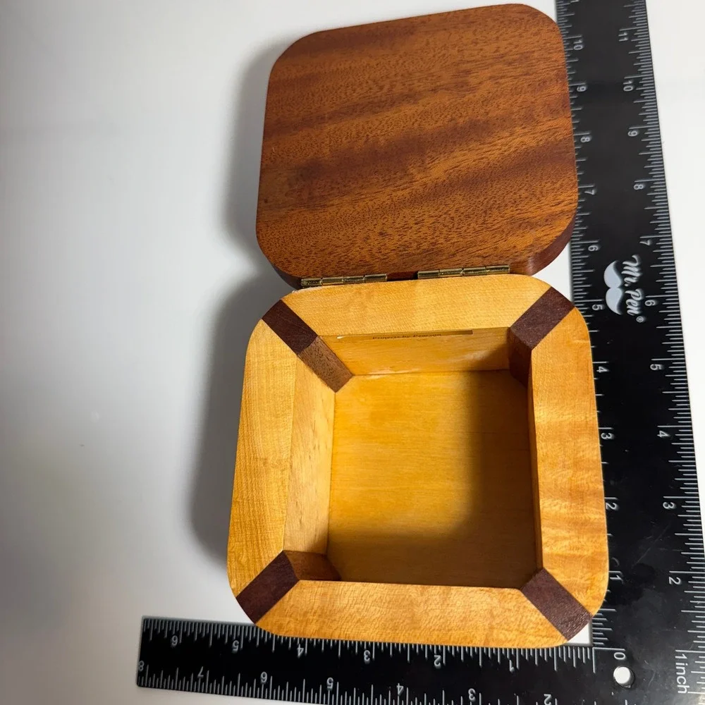 Wooden Keepsake Trinket Box Inlaid Wood Hinged Lid Decorative Storage‎ Jewelry